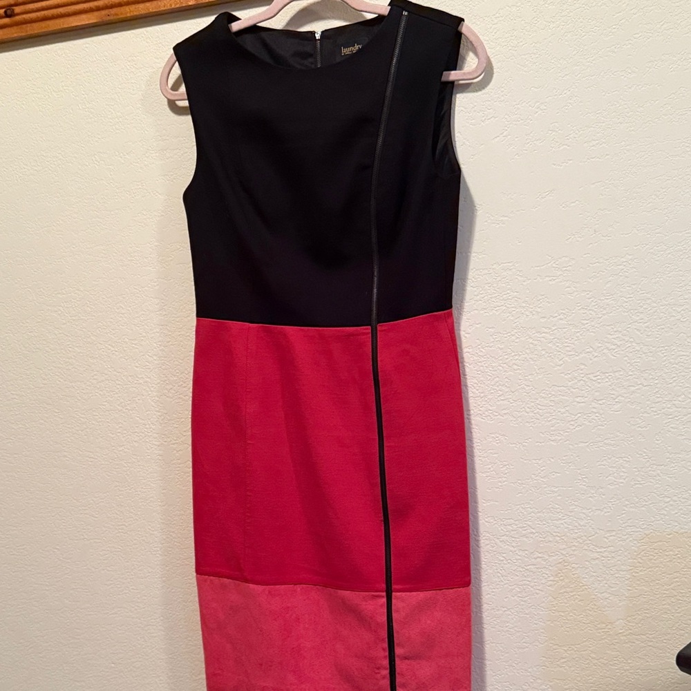 Laundry By Shelli Segal Black and Pink Midi Dress